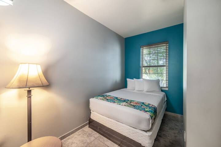 Room 5 of 31