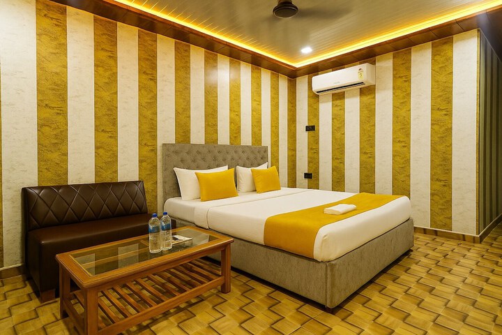Room 10 of 34