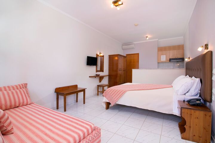Room 44 of 123