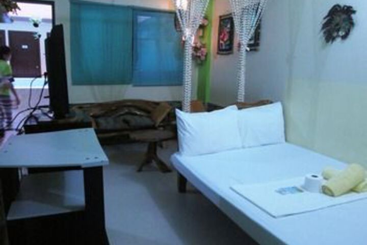 Room 16 of 30