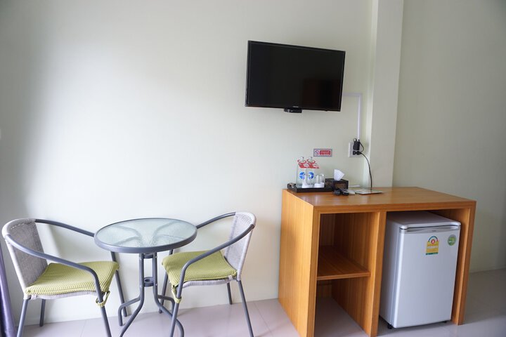 Room 10 of 26