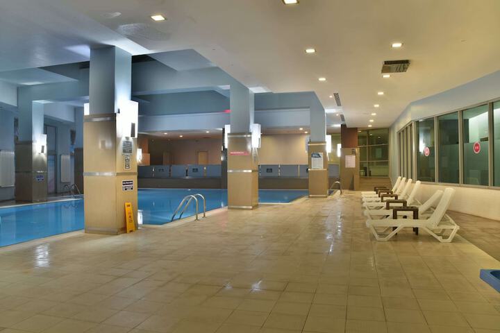 Pool 10 of 11
