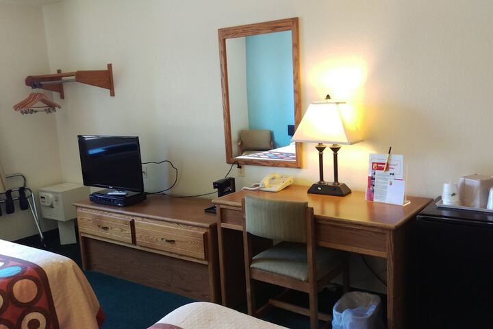 2 Double Beds (3 of 11)