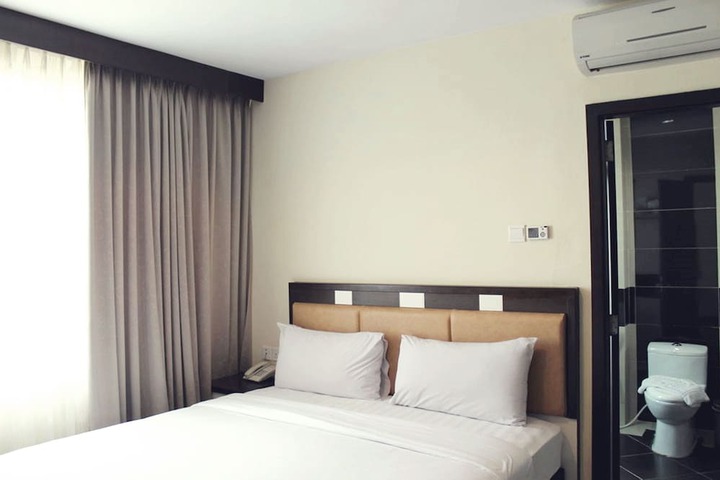 Room 21 of 57