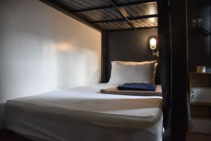 Room 9 of 23