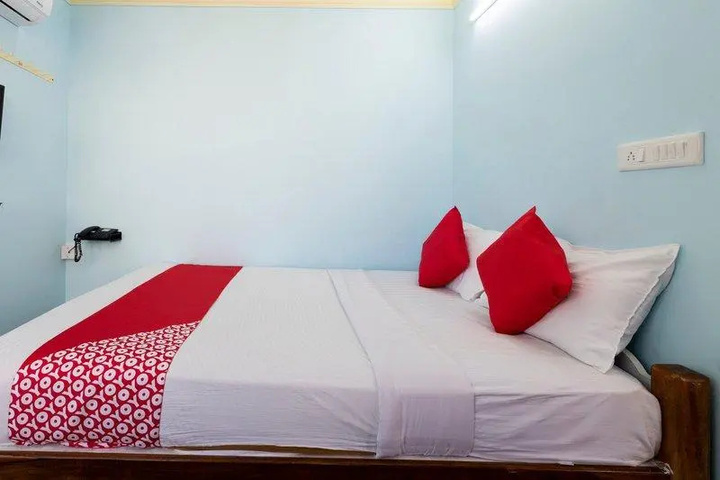 Room 4 of 4