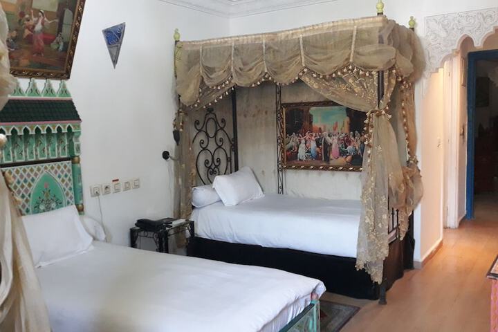 Room 13 of 63