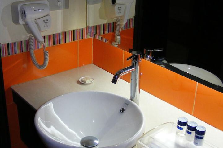 Clean Restrooms