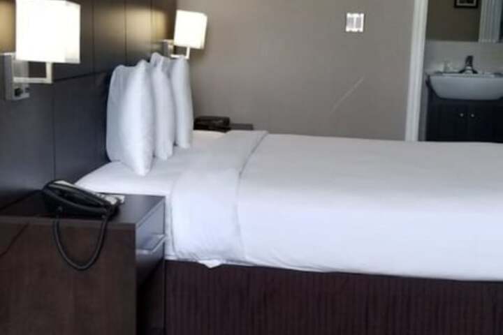 Room 13 of 43