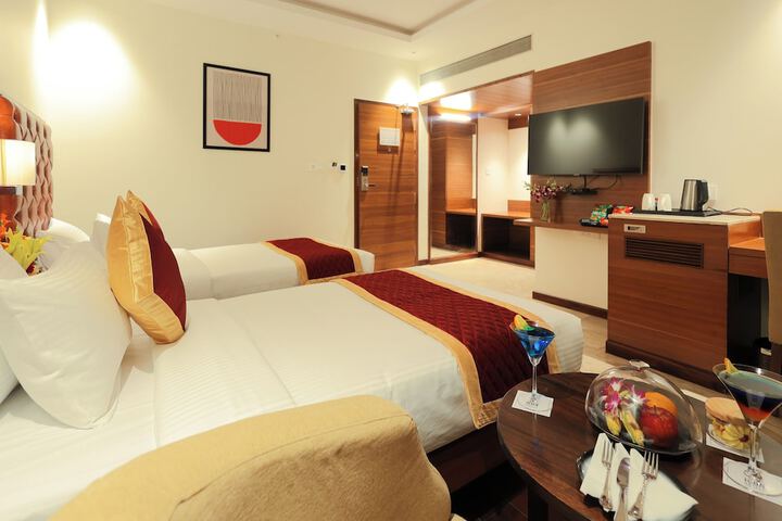 Room 25 of 94