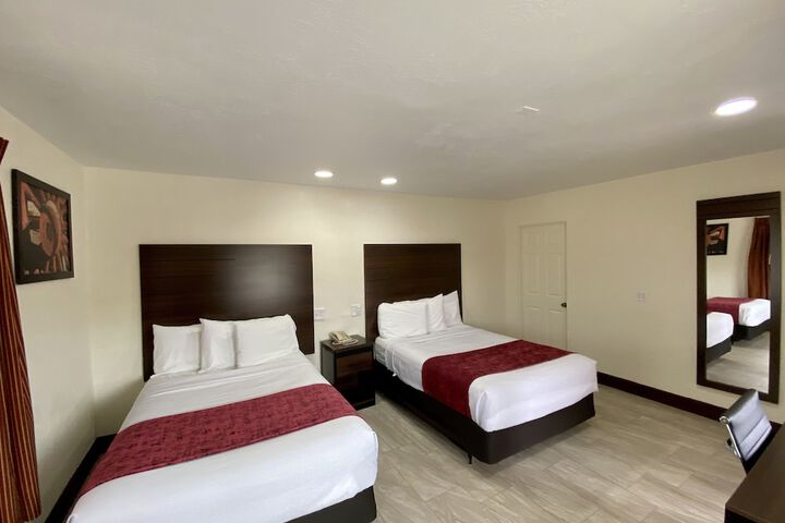 Room 9 of 35