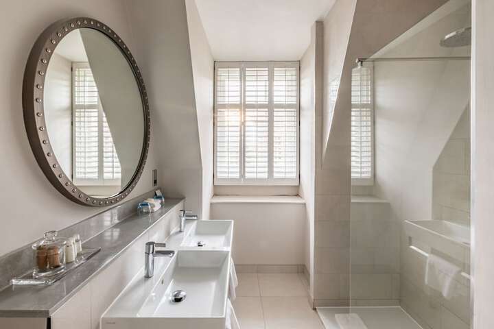 Bathroom Interior Photo