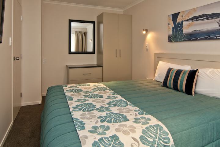 Room 7 of 42