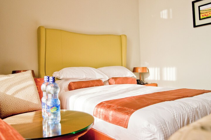 Room 4 of 30