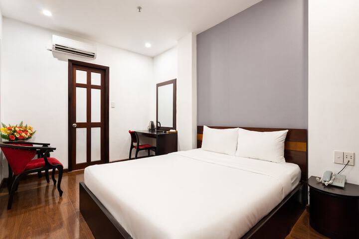 Room 4 of 49