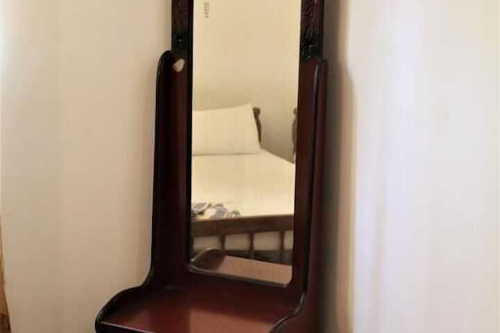 Room 17 of 32