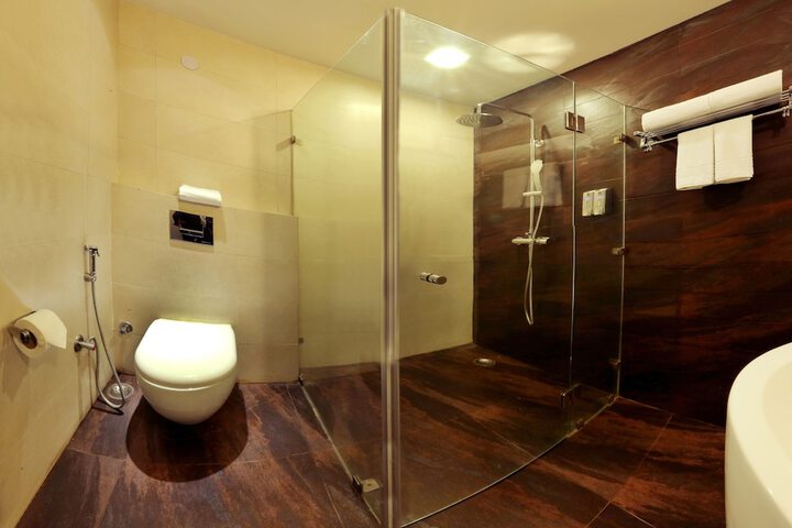 Room 10 of 20