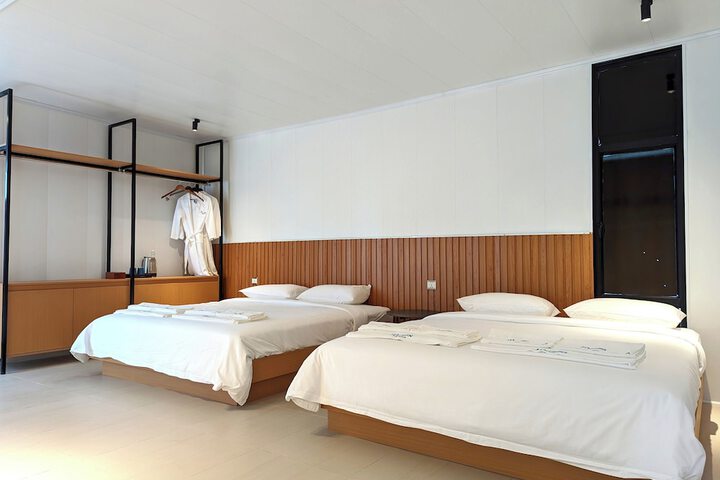 Room 8 of 36