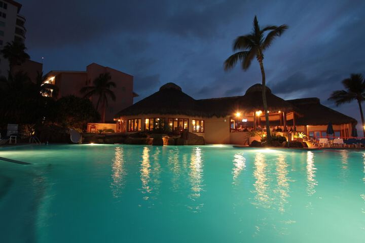 Pools & Facilities