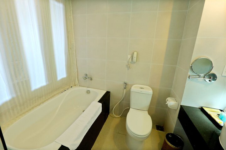 Room 65 of 127