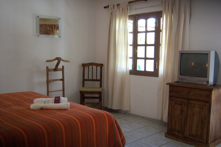 Room 5 of 32
