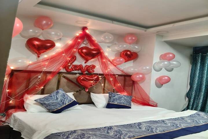 Room 6 of 19