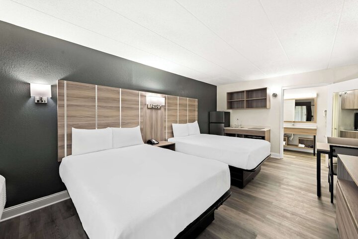 2 Double Beds (6 of 6)