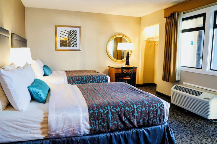 Double Deluxe Queen Bed (5 of 8)