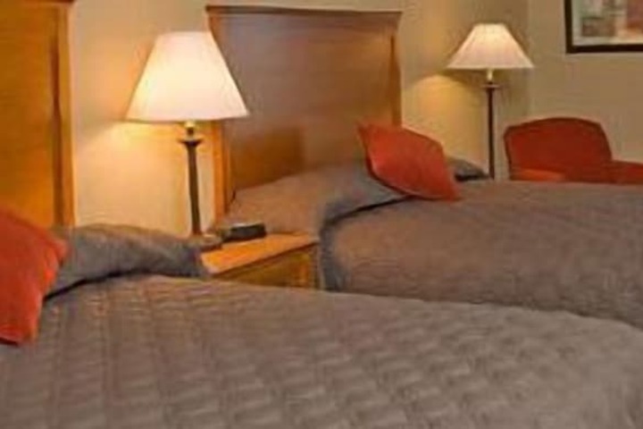 Room 5 of 16