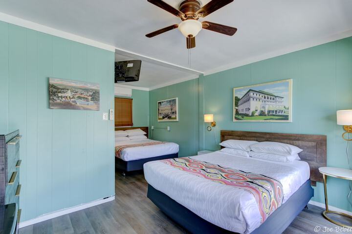 Classic Room 2 Queen Beds (9 of 12)