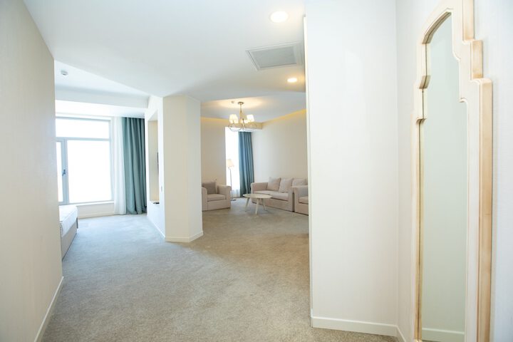 Room 10 of 30