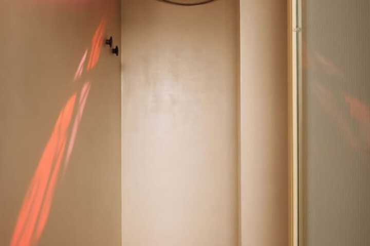 Room 5 of 82