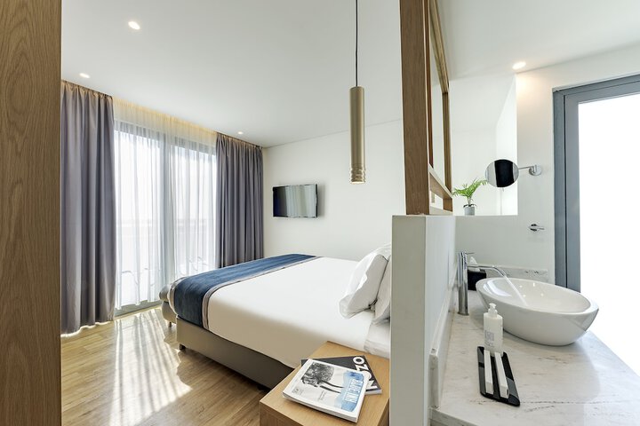 Room 15 of 86