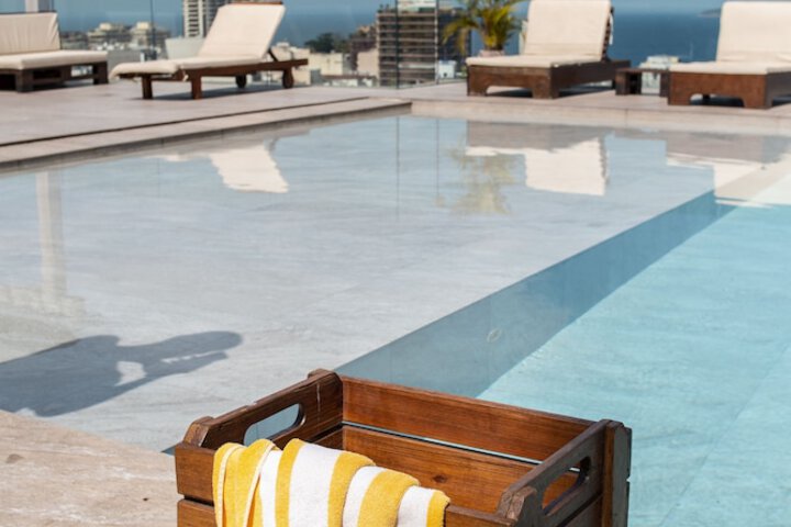 Pool 17 of 23