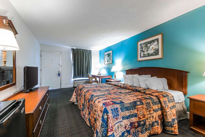 Room 12 of 29