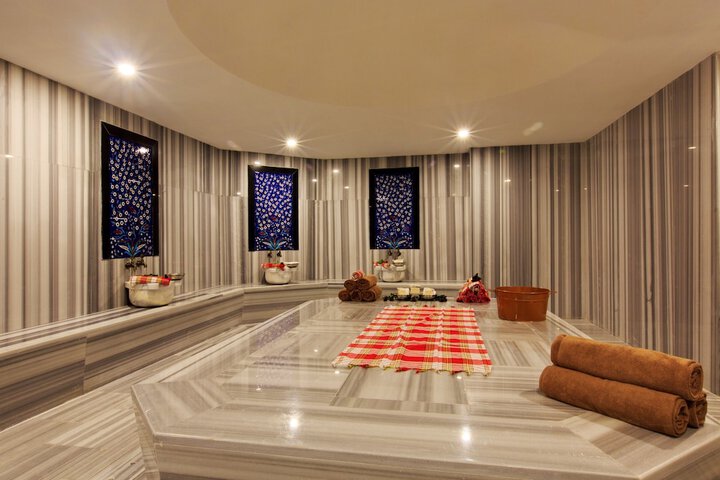 Room 27 of 67