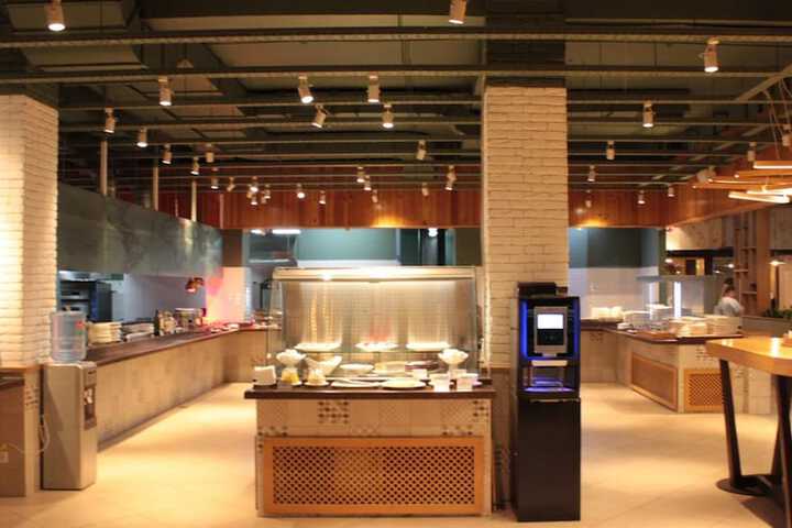 Dining 82 of 148