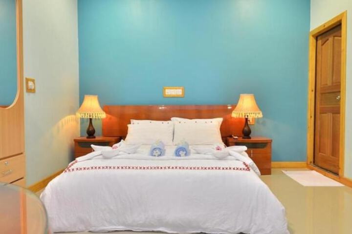 Room 12 of 14
