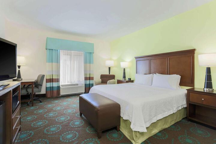 1 King Bed (9 of 19)