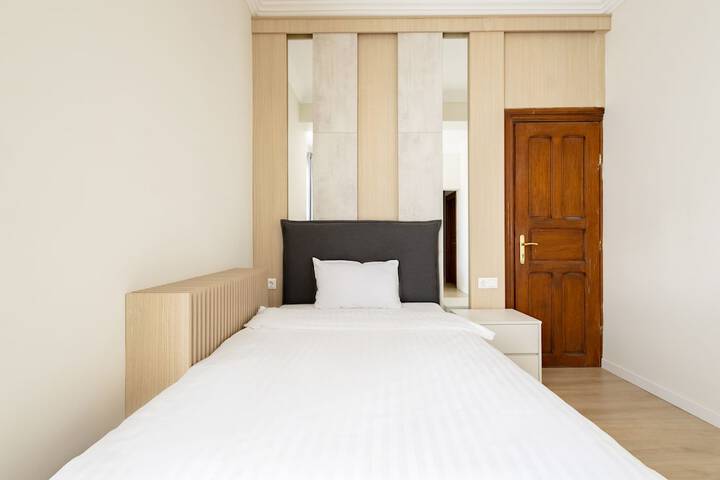 Room 19 of 71