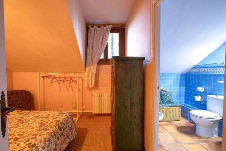 Room 15 of 90