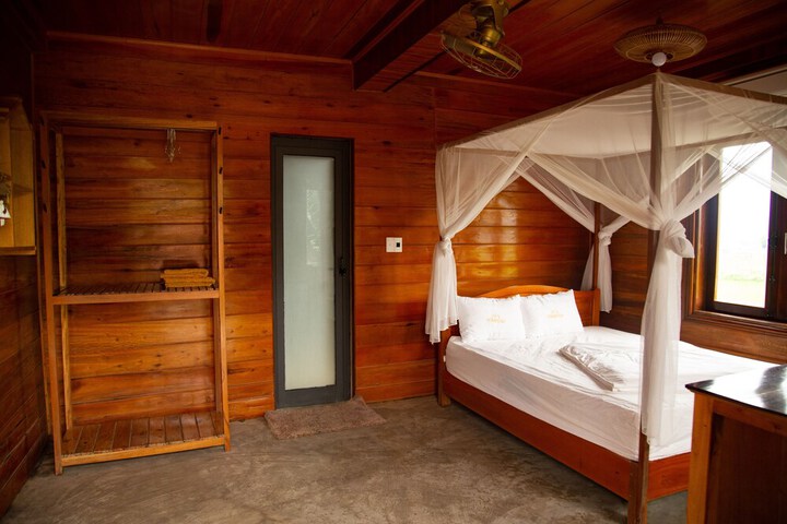 Room 20 of 104