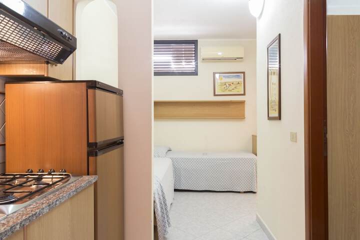 Room 10 of 90