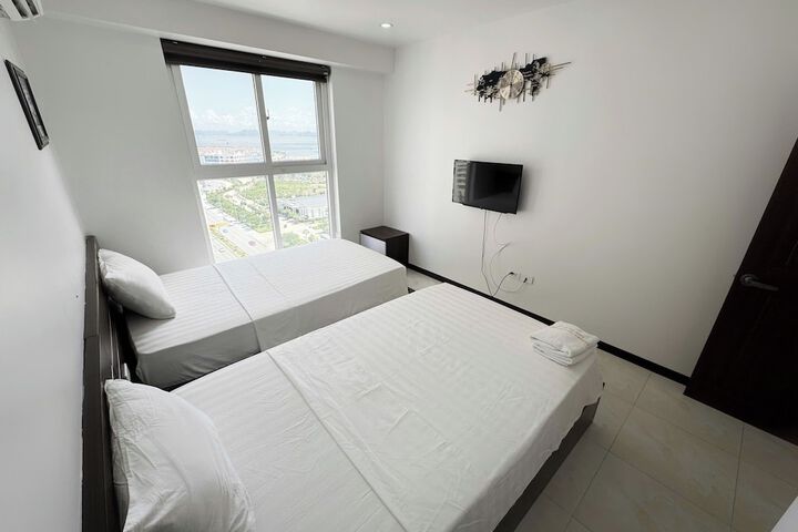 Room 5 of 27
