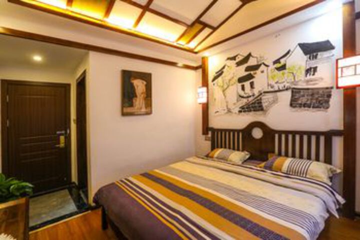 Room 18 of 23