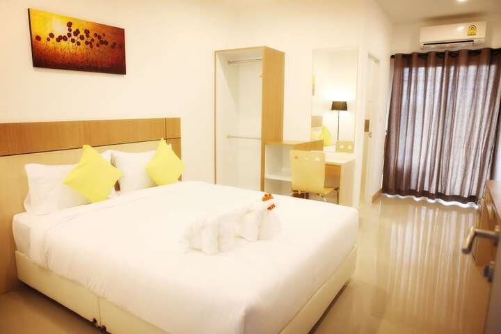 Room 15 of 36