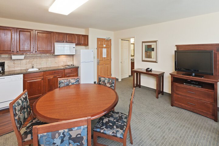 Suite with Kitchenette (11 of 17)