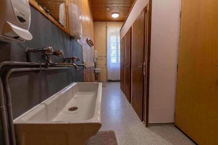 Room 46 of 113