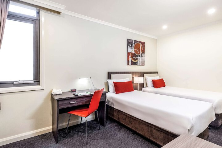 Room 14 of 34