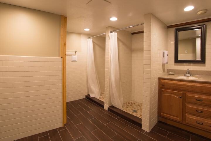 Room 20 of 64